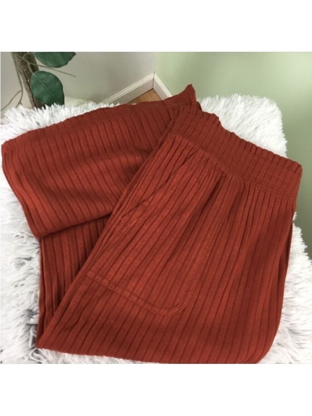 SO 2X Woman’s maroon hacci knit flare high rise wide legs pant